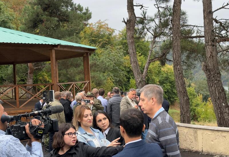 Представители дипломатического корпуса в Кяльбаджаре