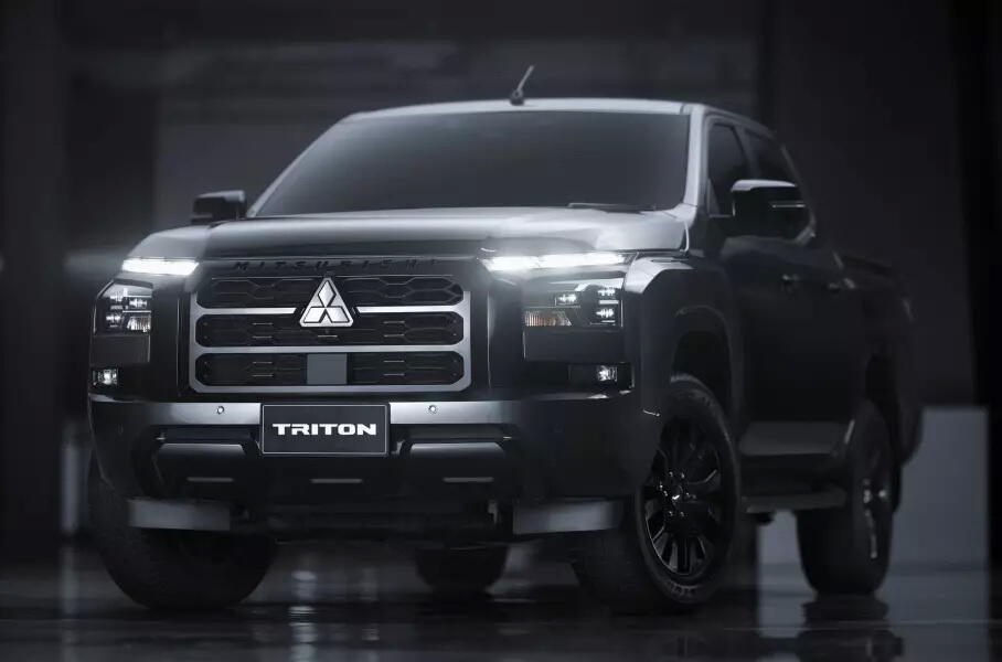 У Mitsubishi L200 появилась очень черная спецверсия с задним приводом