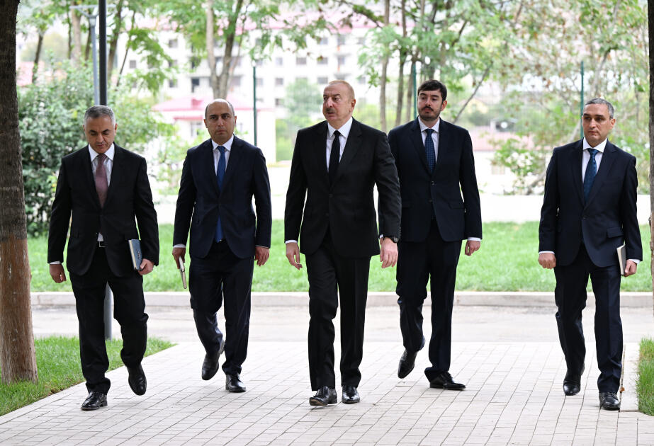 Президент Ильхам Алиев принял участие в открытии после ремонта Карабахского университета