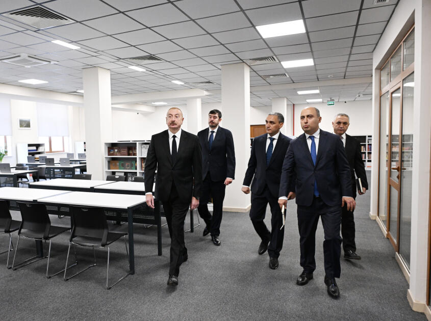 Президент Ильхам Алиев принял участие в открытии после ремонта Карабахского университета