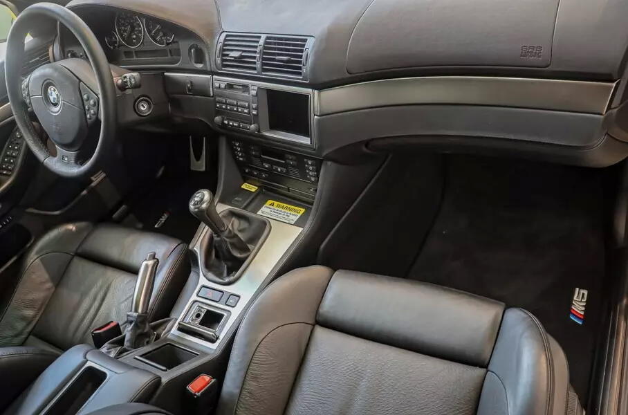 На продажу выставили новую BMW M5 E39