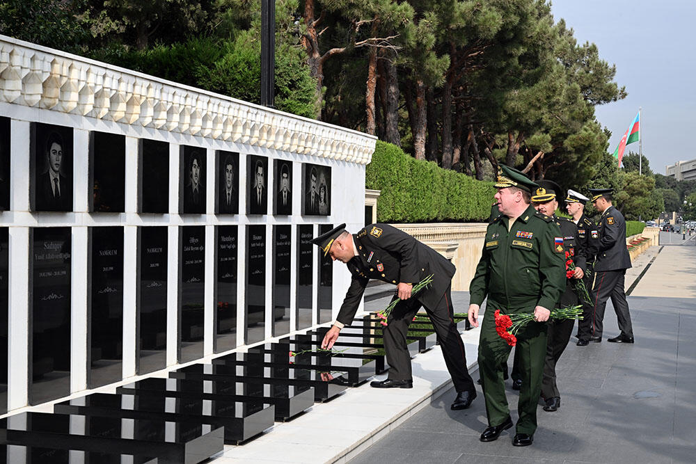 Azərbaycan və Rusiya arasında bir sıra məsələlər ətrafında fikir mübadiləsi aparılıb