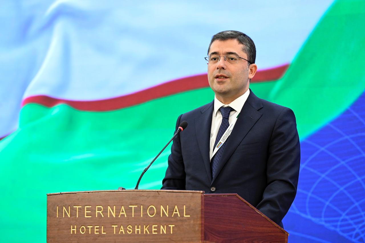 “Rəqəmsal dövrdə həqiqət axtarışında: dezinformasiyaya qarşı mübarizə” mövzusunda I Özbəkistan-Azərbaycan Media Forumu keçirilir