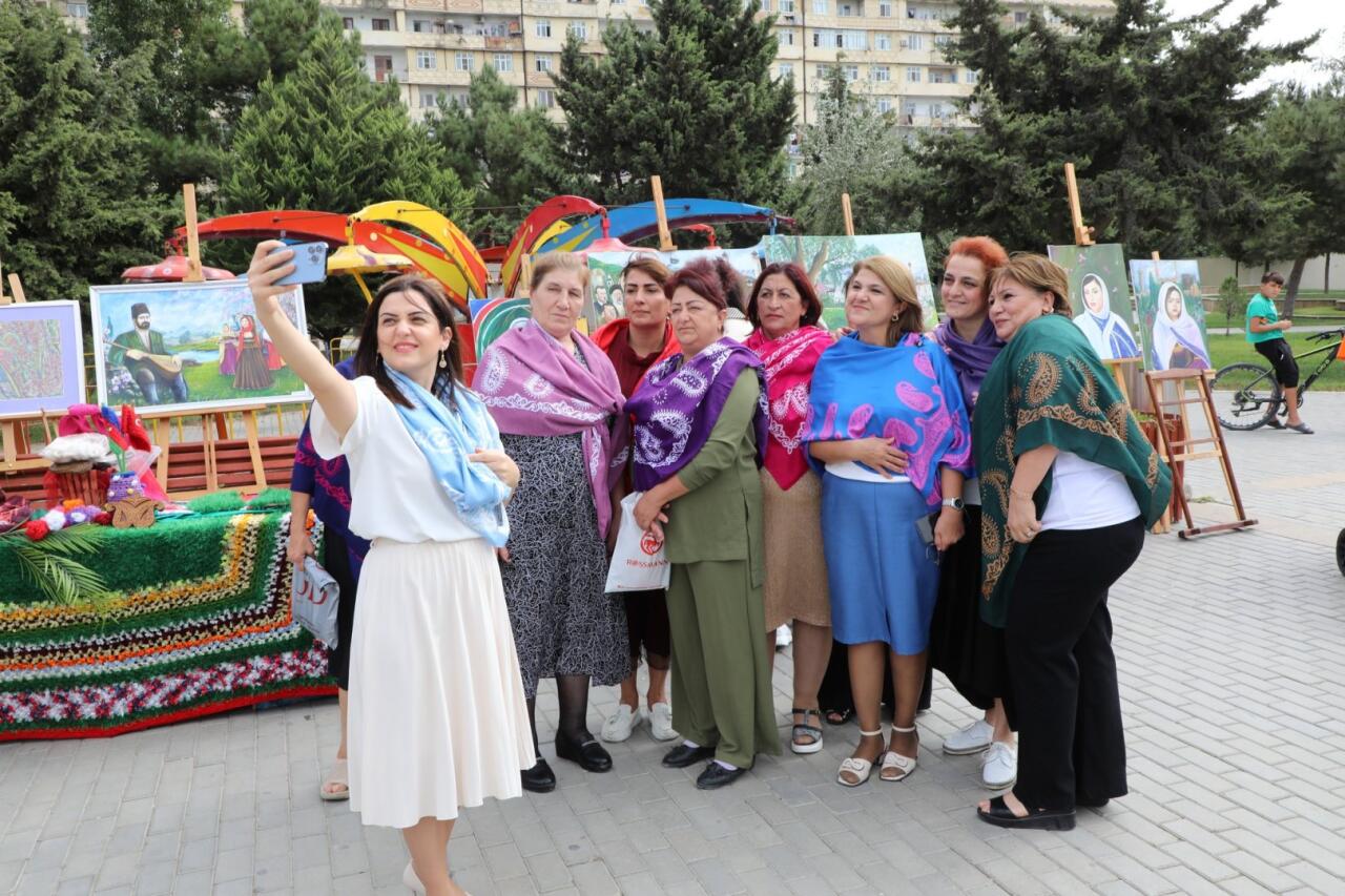 Красочный фестиваль кялагаи в Баку