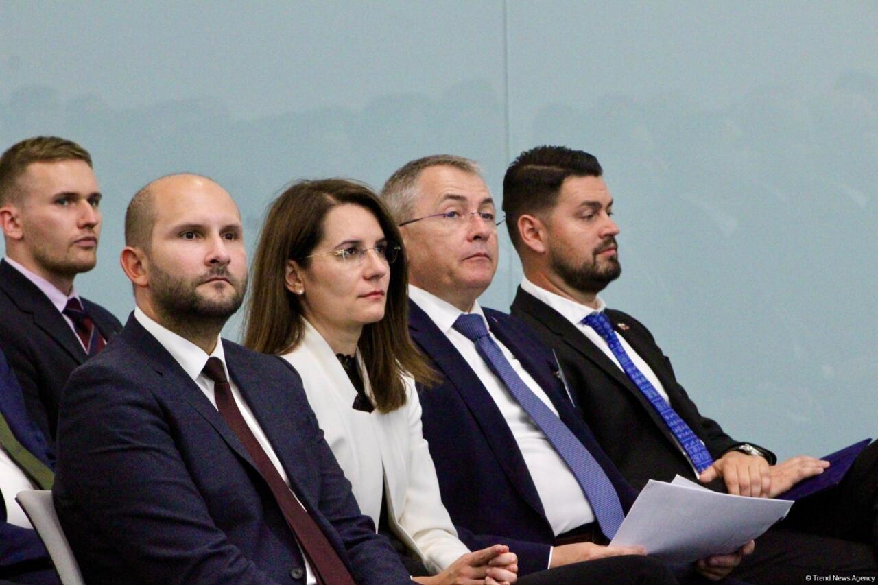 Баку принял азербайджано-словацкий бизнес-форум