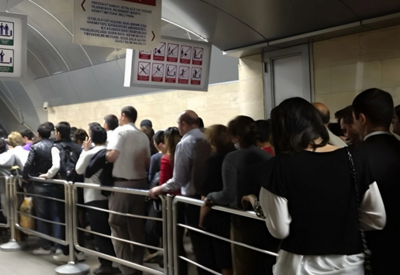 Почему не все эскалаторы в бакинском метро работают в часы пик?