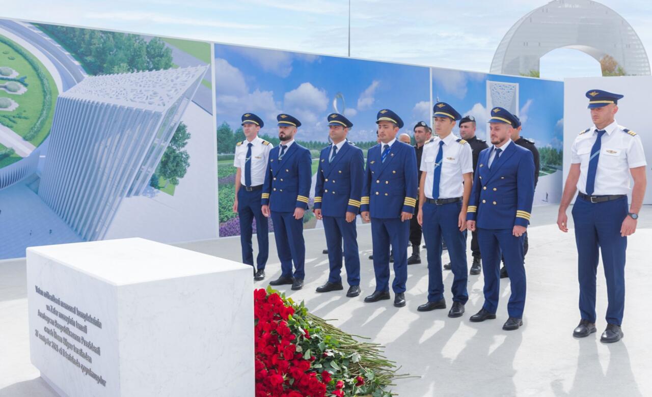 Руководство и коллектив AZAL почтили светлую память шехидов