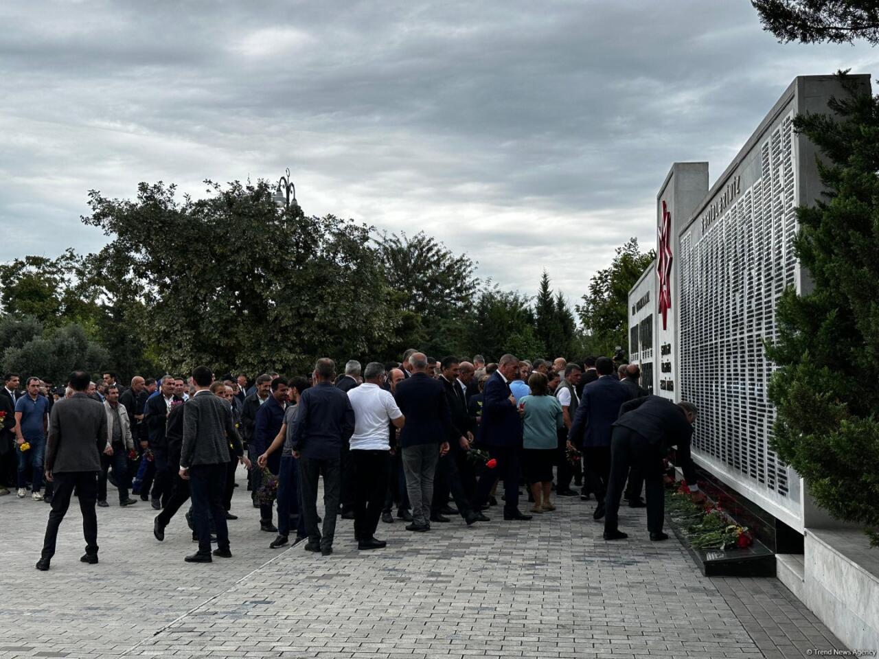 Жители Агдама чтят память шехидов Отечественной войны