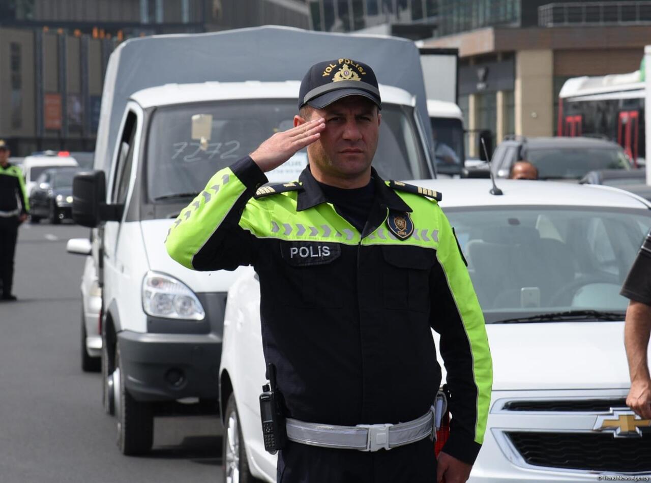 В Азербайджане минутой молчания почтили память шехидов Отечественной войны