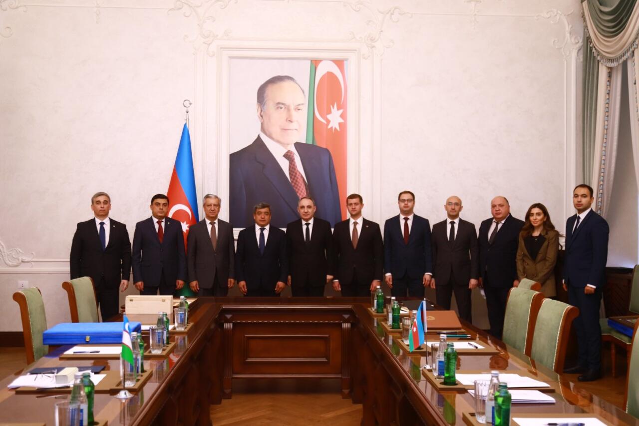 Kamran Əliyev özbəkistanlı həmkarı ilə iki ölkə arasında əməkdaşlığı müzakirə edib