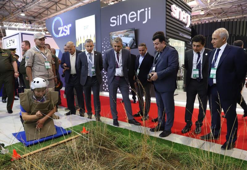 “Agro Dairy” 2 ədəd Azərbaycan istehsalı mexaniki minatəmizləmə maşınlarını ANAMA-ya ianə edib