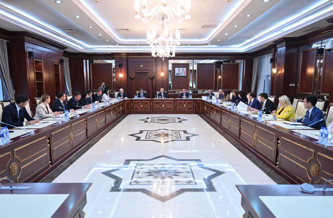 Комитет парламента Азербайджана по науке и образованию провел заседание