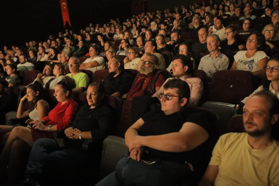 Gəncə teatrı beynəlxalq festivalda təmsil olunub