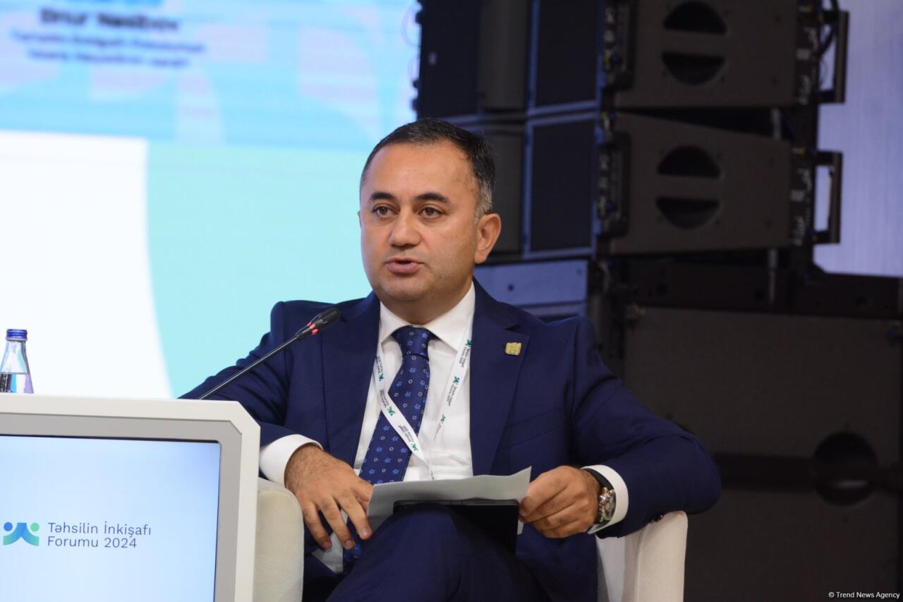 В Баку прошел Форум по развитию образования