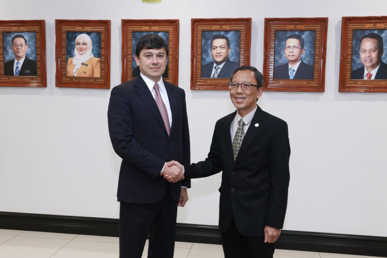 Фуад Мурадов провел встречи с высокопоставленными чиновникам Малайзии
