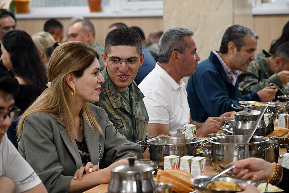 Yeni yaradılan İntellektual qabiliyyətli bölmələrin şəxsi heyəti ilə görüş keçirilib