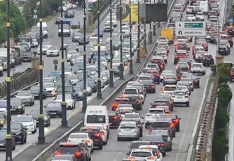 Bakıda təhsil müəssisələrinin nəqliyyat sıxlığına təsiri araşdırılacaq, təkliflər hazırlanacaq