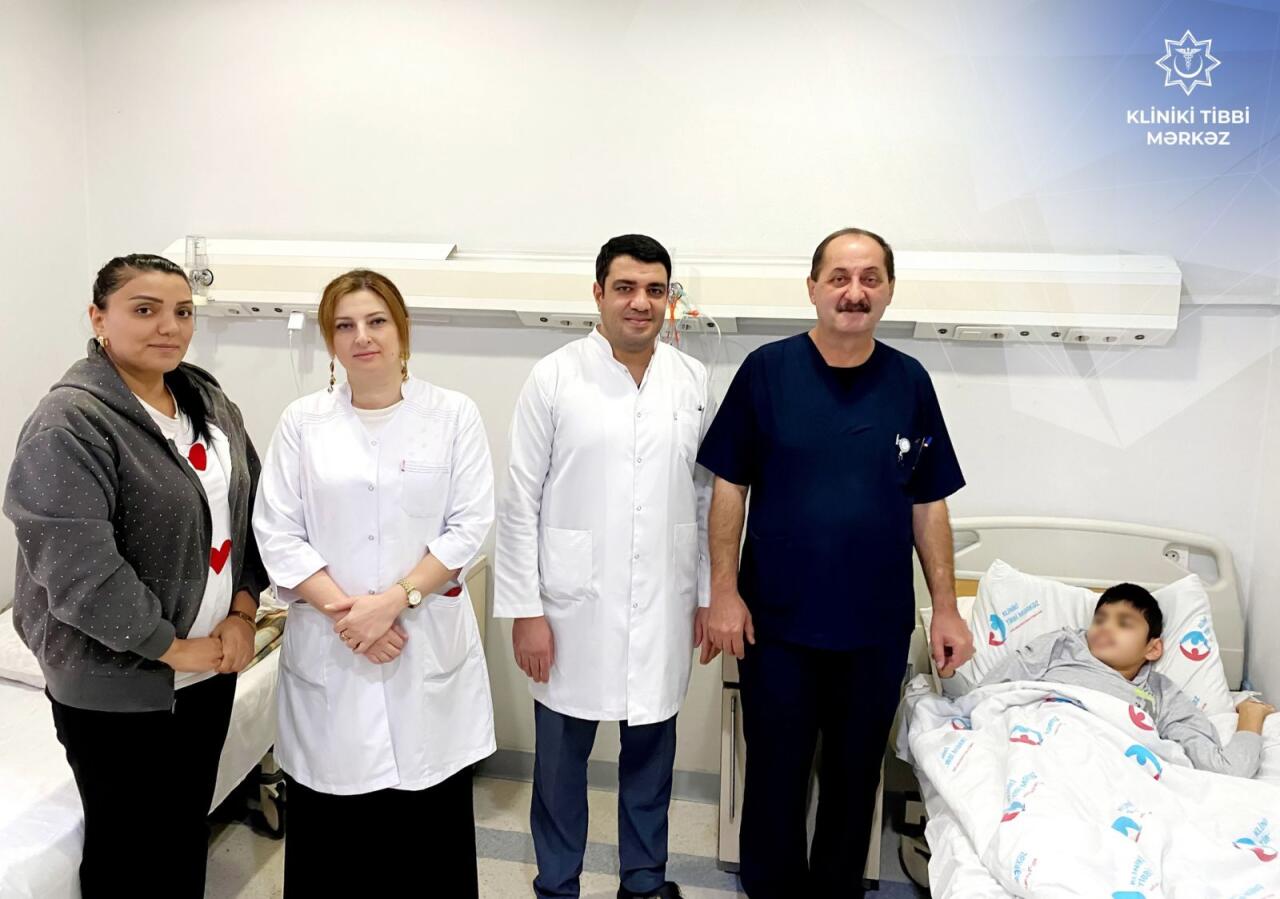 Dördüncü mərtəbədən yıxılan azyaşlı xilas edildi