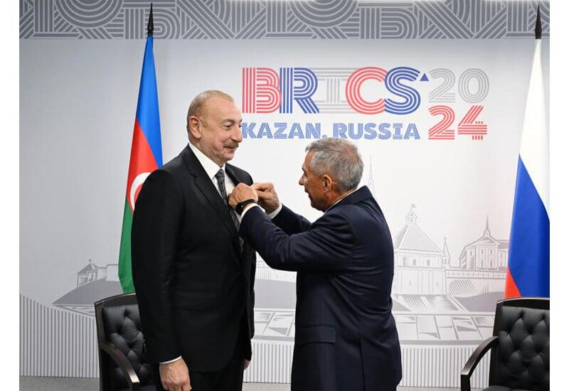 Tatarıstan Respublikasının Rəisi Prezident İlham Əliyevə “Dostluq” ordenini təqdim edib