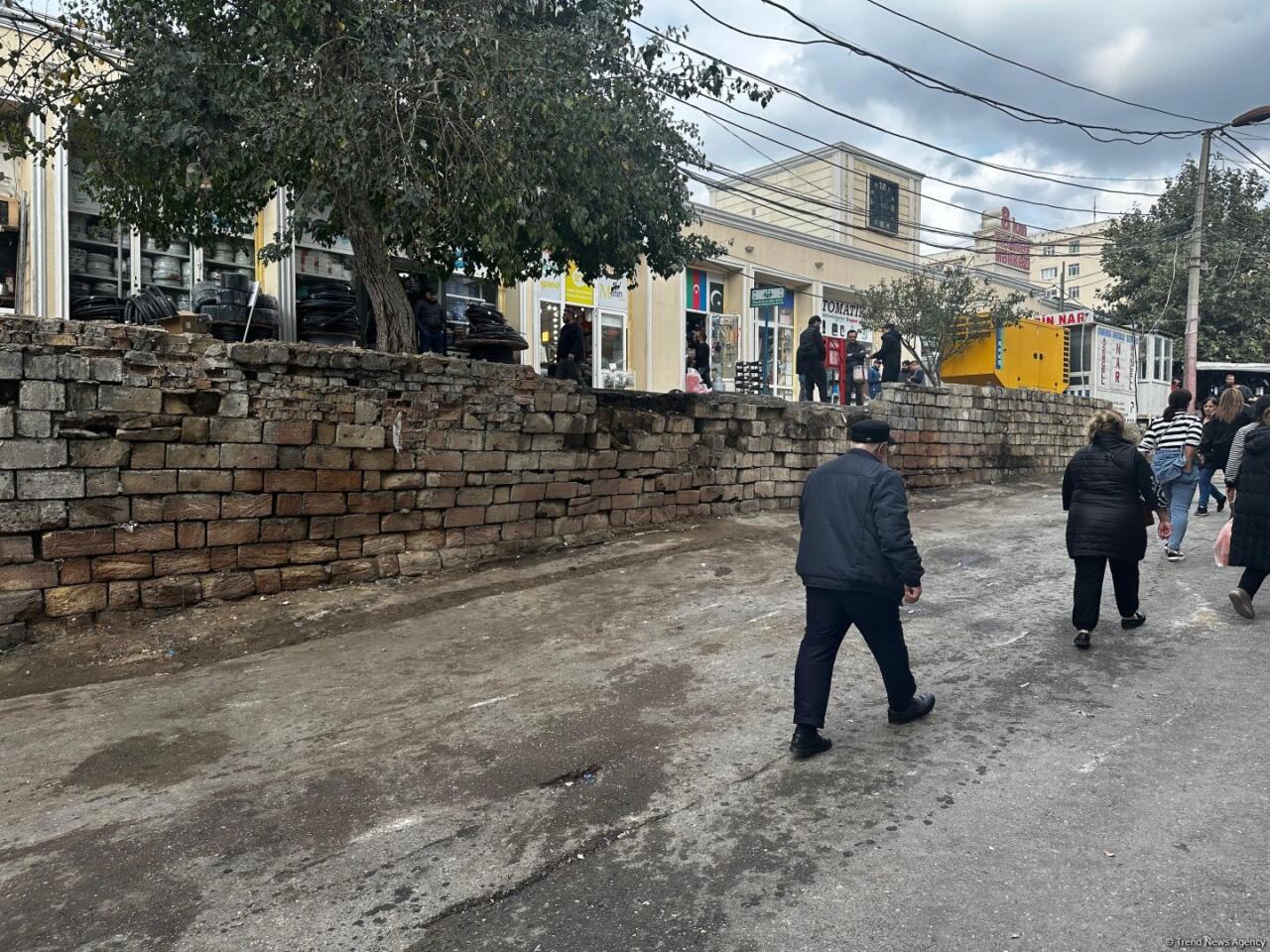 “8-ci km bazarı”nın ətrafındakı küçə ticarəti yığışdırılıb