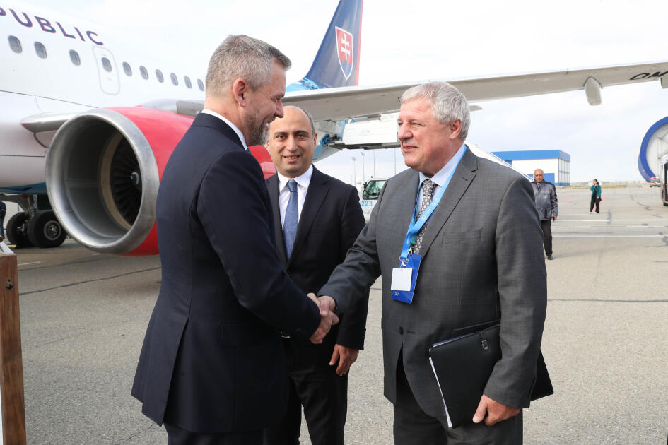 Президент Словакии прибыл в Азербайджан