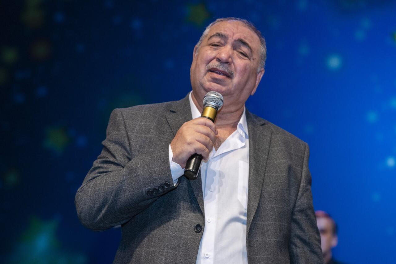 Юбилей Вагифа Асадова отметили концертом с известными исполнителями