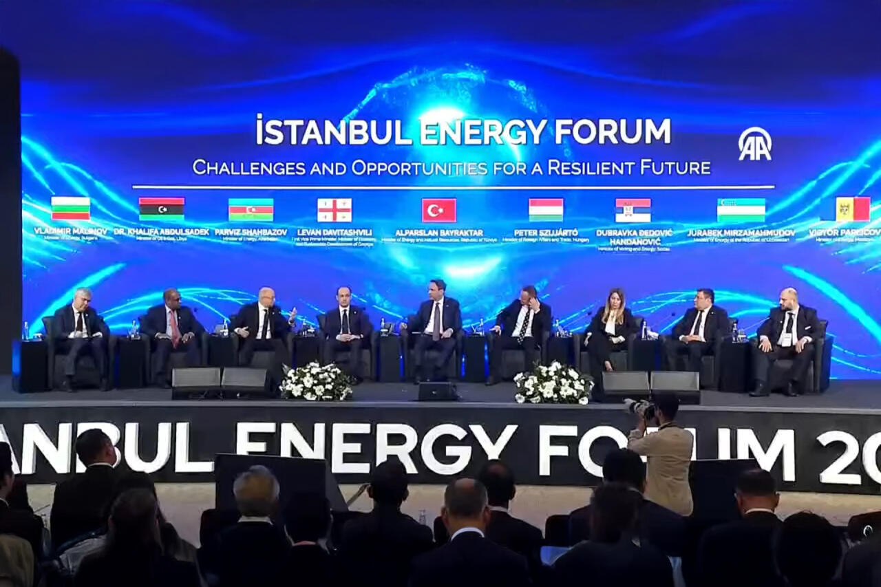 2027-ci ilədək həyata keçirilən “yaşıl enerji” layihələri nəticəsində sərbəstləşən 1,2 milyard kubmetr qazın ixraca yönəldilməsi imkan yaranır