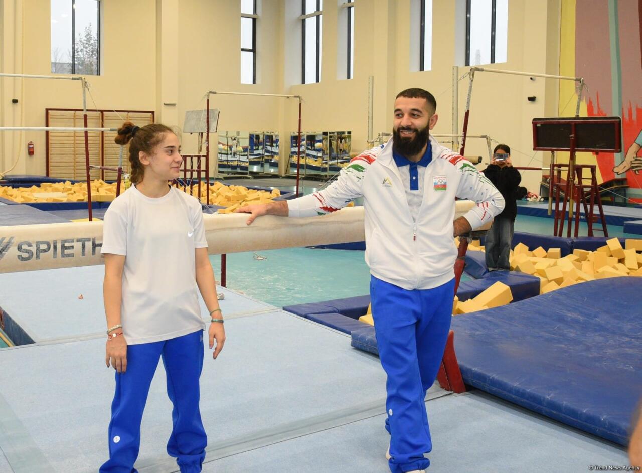 Kişi idman gimnastikası üzrə 29-cu, qadın idman gimnastikası üzrə 8-ci ölkə çempionatı və birinciliyi davam edir