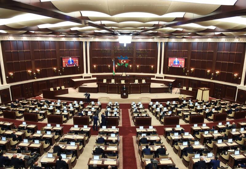 Milli Məclis Azəri, Çıraq yataqları ilə bağlı sazişə düzəlişi qəbul etdi