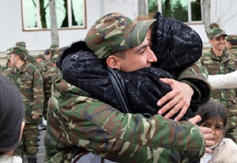 Hərbi hissələrdə əsgərlərlə görüşə müvəqqəti məhdudiyyət qoyuldu