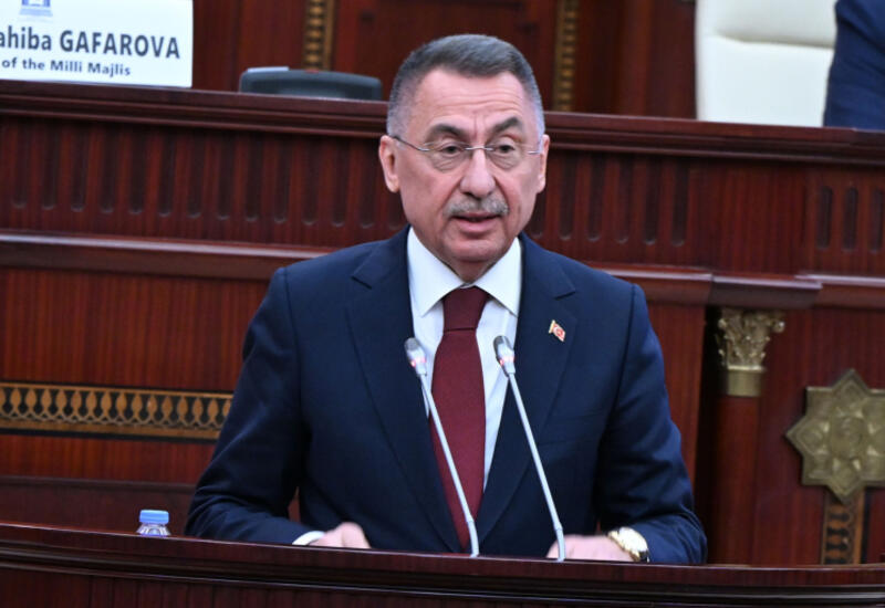 Bizə demokratiya dərsi verməyə çalışanlara bu dərsi verəcək vəziyyətdəyik