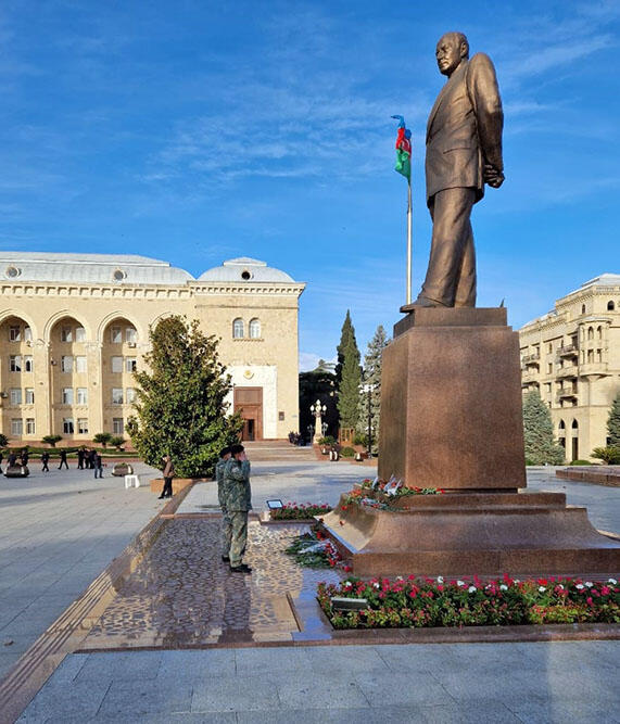 В азербайджанской армии прошли мероприятия по случаю Дня памяти великого лидера Гейдара Алиева