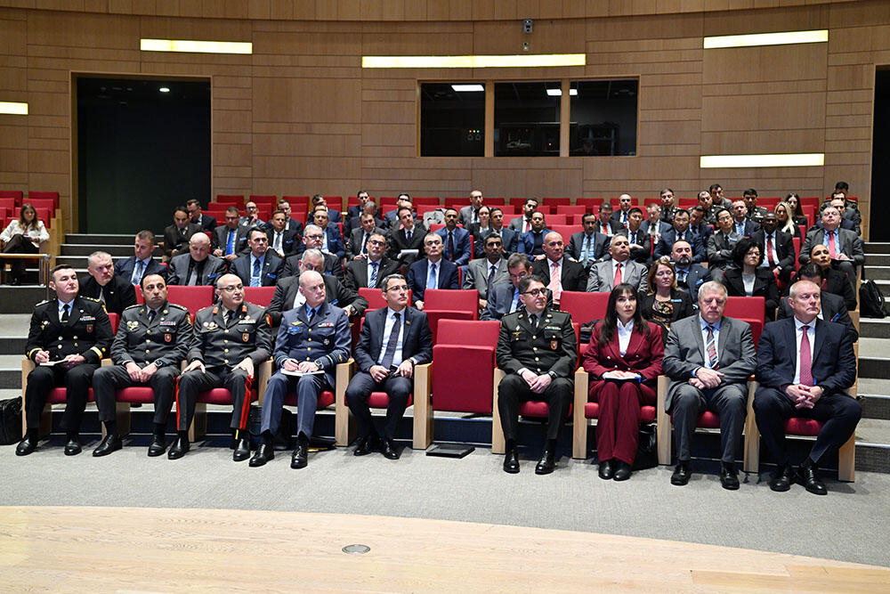 NATO Müdafiə Kollecinin “Ali kurs” heyəti ölkəmizin iştirak etdiyi regional və dünyəvi iqtisadi layihələr barədə məlumatlandırılıb