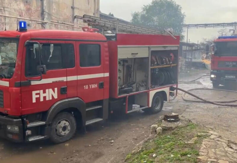 Sumqayıtda yaşayış binasında yanğın