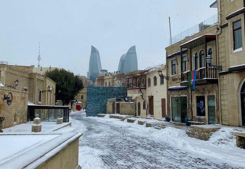 Баку готовится к снегу