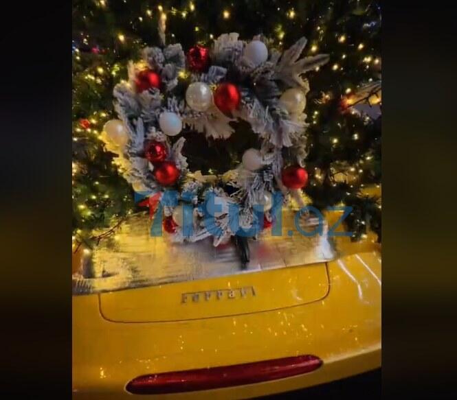 Bakının mərkəzində hər kəsin diqqətini çəkən bu lüks avtomobil