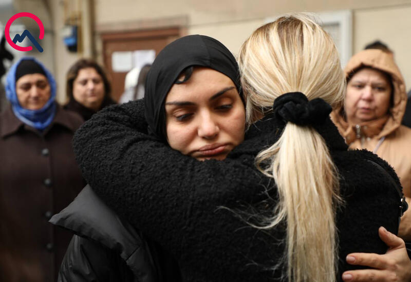 Yaxınları Məhəmmədəli ilə vidalaşır...