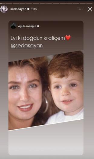 Anasını bu foto ilə təbrik etdi