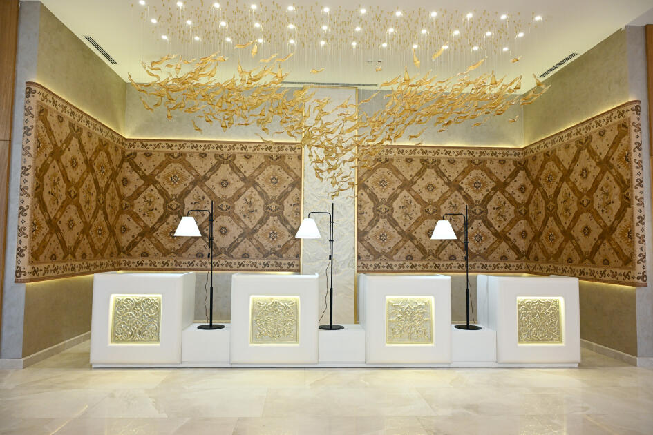 Prezident İlham Əliyev və Birinci xanım Mehriban Əliyeva Şahdağda “Lakeside” hotelində aparılmış işlərlə və “Xizək klubu” binasının tikintisi ilə tanış olublar