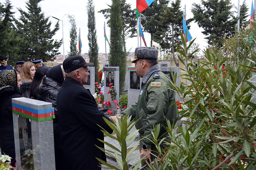 Şəhid hərbi pilot Rəşad Atakişiyevin xatirəsi yad edilib