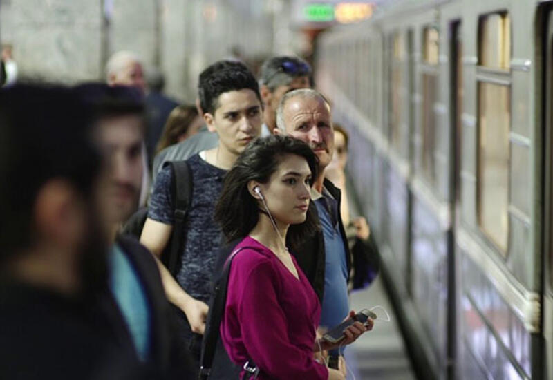 Metro ilə rekord sayda sərnişin daşınıb