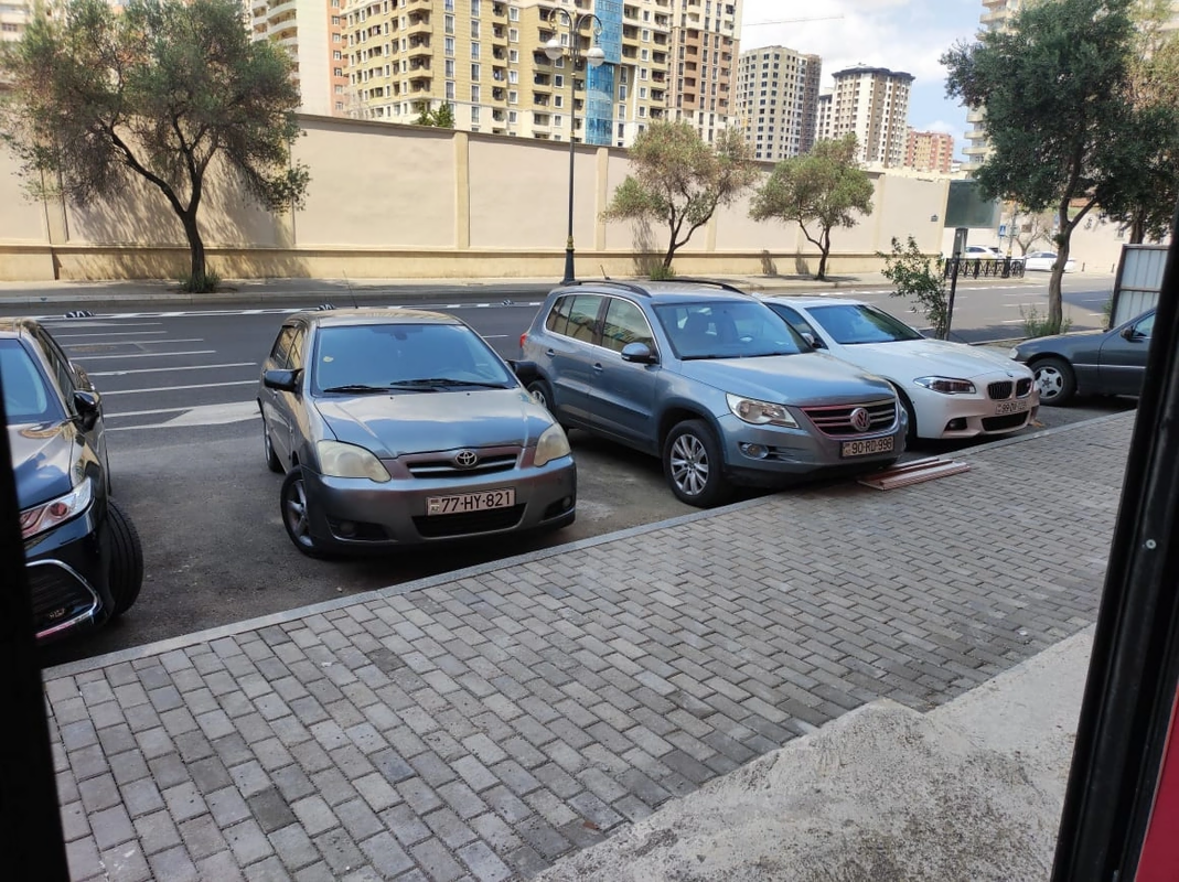 Zəbt olunan həmin səkilərlə bağlı rəsmi