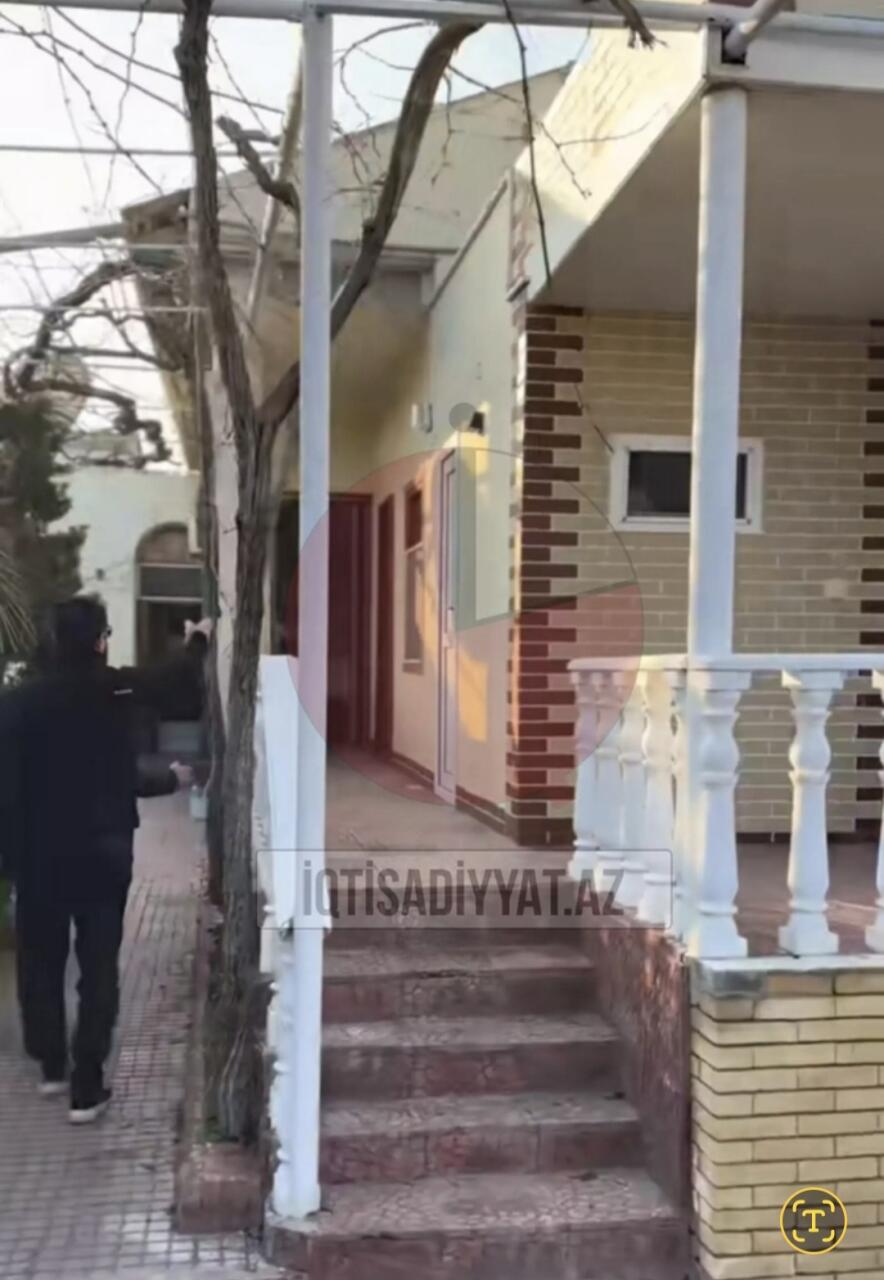 Xalq artisti Buzovnadakı bağ evini satışa çıxardı