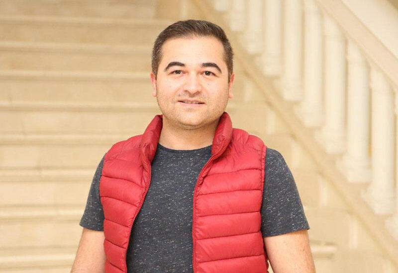 İlkin bu kanalda işə başlayır