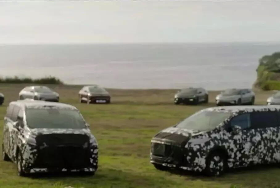 Faraday Future готовит минивэн и кроссовер