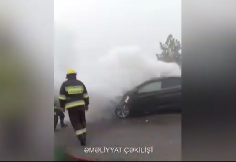 Kürdəmirdə avtomobil yandı