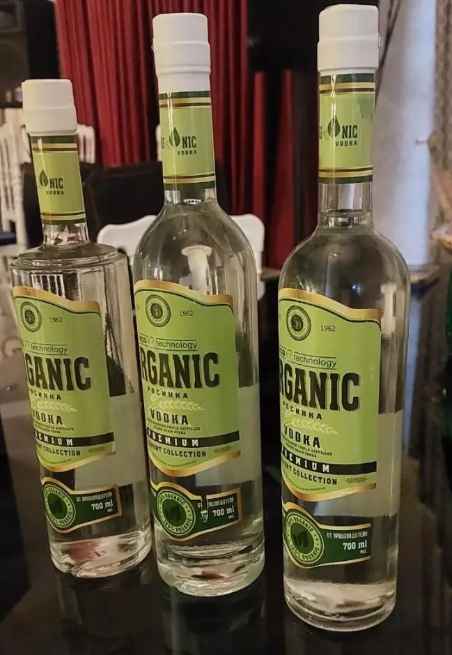 Bakıda məşhur şadlıq sarayında saxta alkoqollu içkilər aşkarlandı