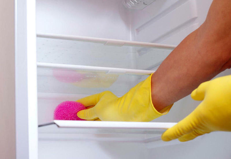 Soyuducudaki pis qoxudan necə qurtulmaq olar?