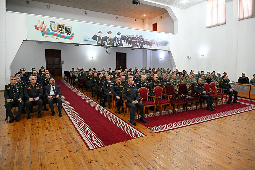 Azərbaycan Ordusunun hərbçilərinin təlim-metodiki toplanışı təşkil olunub