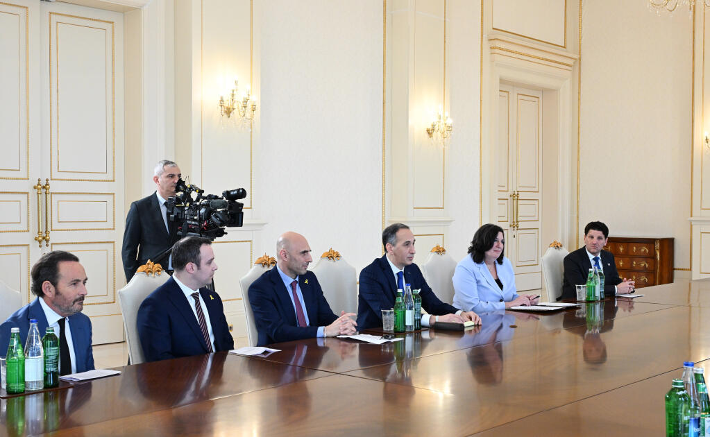 Prezident İlham Əliyev İsrail İqtisadi Forumunun həmtəsisçisi və idarə heyətinin üzvünü qəbul edib